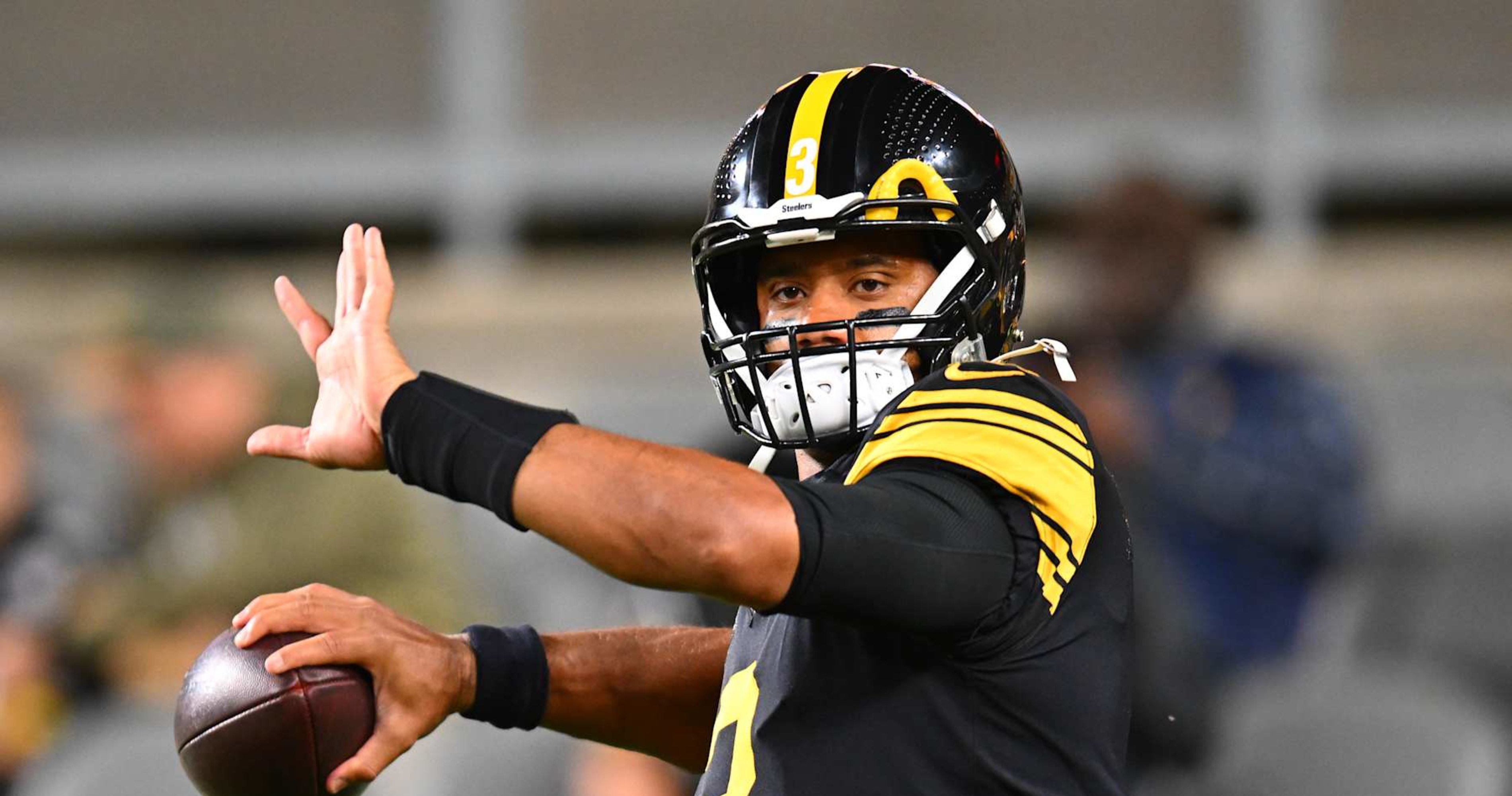 Steelers' Tomlin 'Not Surprised' by Russell Wilson's Success After Win vs. Giants