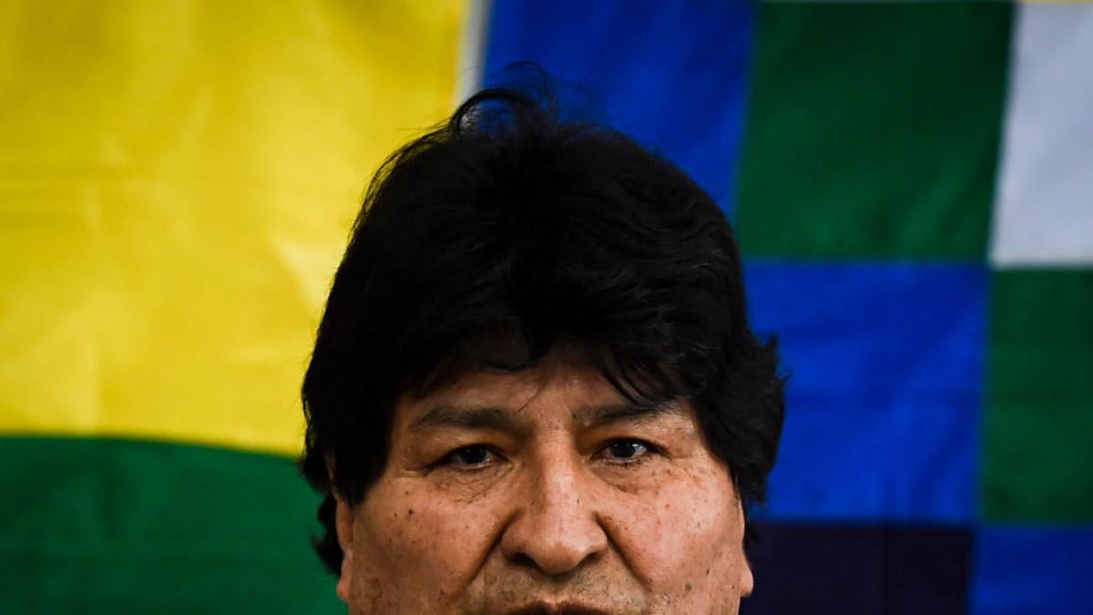 Grupos afines a Evo Morales toman como rehenes a una veintena de militares de un cuartel de Bolivia