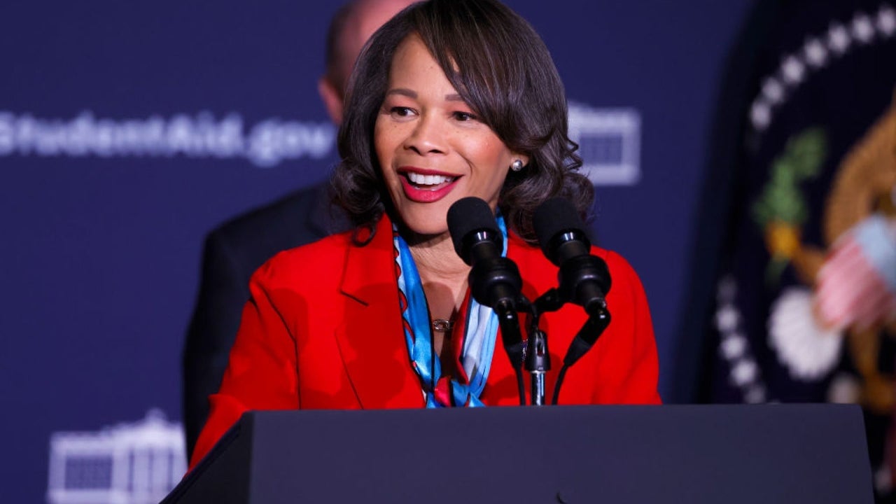 Black Women In Politics: Rep. Lisa Blunt Rochester Poised To Make History In Delaware’s Senate Race