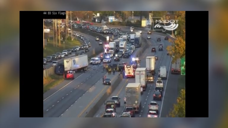 Fatal crash closes westbound I-44 near Six Flags