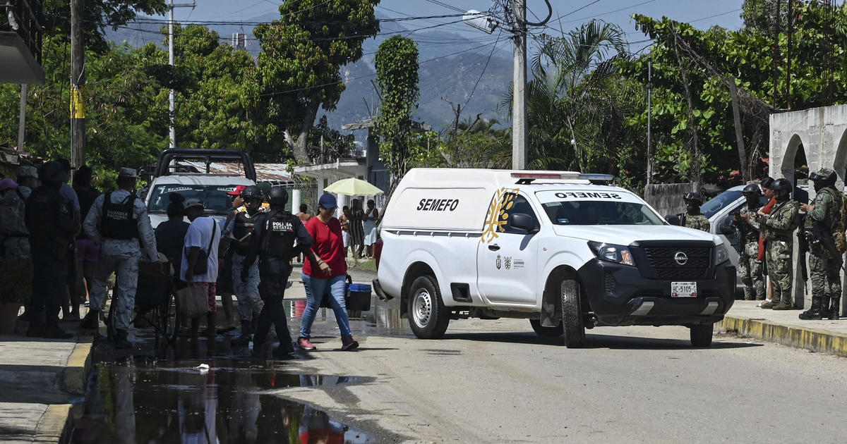 Bodies of 11 people, including 2 children, found on highway in Mexico weeks after city's mayor decapitated