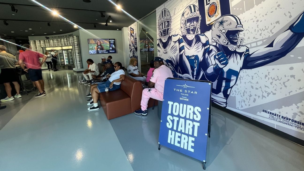 Are Jerry Jones' precious fan tours a hurdle to winning? Some Cowboys think so