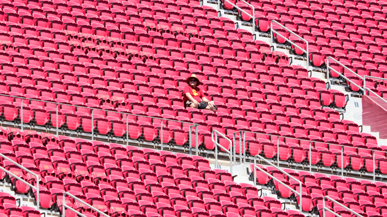 Absolutely Nobody Braved Horrible Los Angeles Traffic To Watch USC Football During World Series