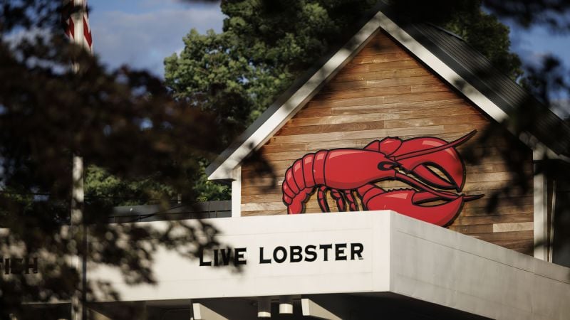 Red Lobster and TGI Fridays are closing. Here’s what’s moving in