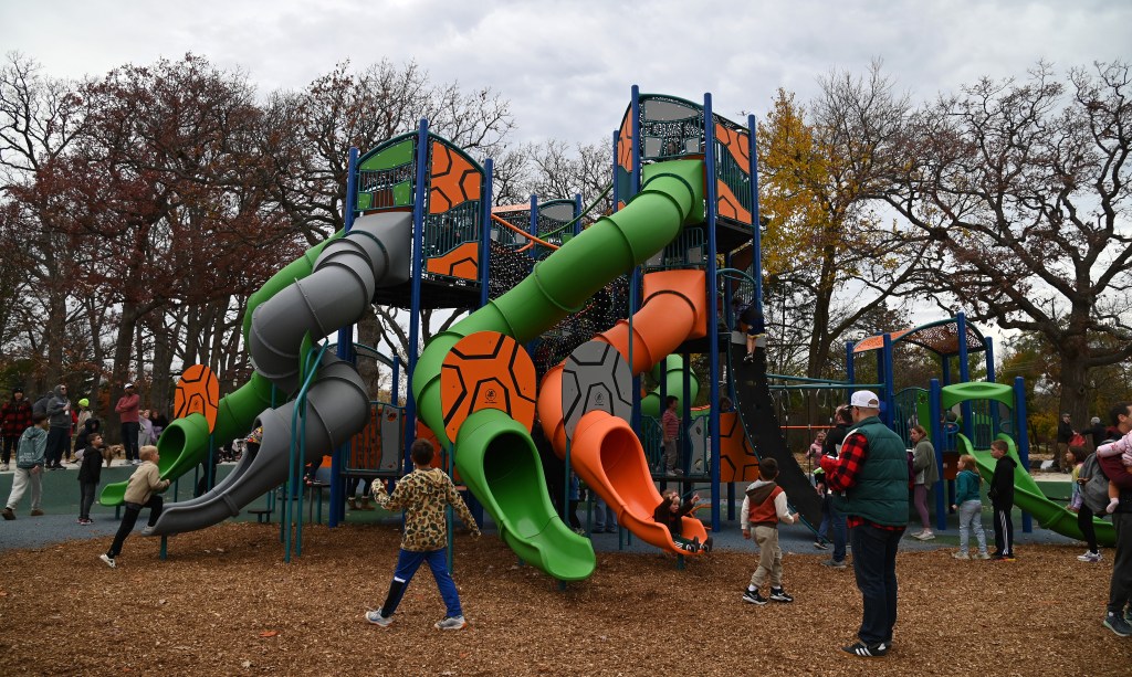 Renovated Jewett Park reopens in Deerfield