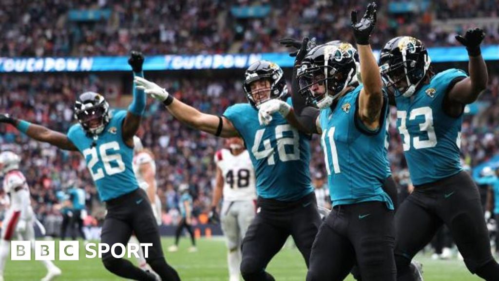 Under-pressure Jaguars fight back to beat Patriots