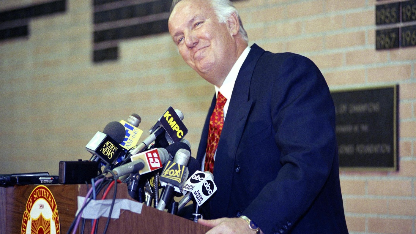 John Robinson, successful football coach at USC and with the LA Rams, has died at 89