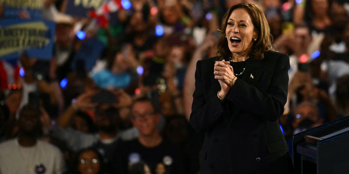 Kamala Harris' new lead in top Iowa poll could bode well for her in some key swing states