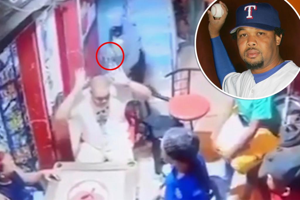 Ex-MLB closer Francisco Cordero robbed at gunpoint: video