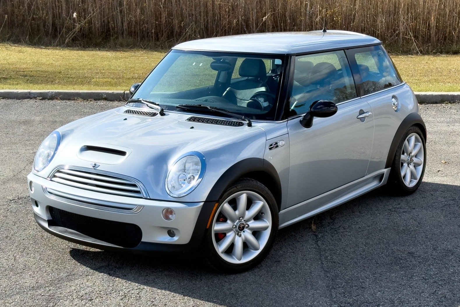 2002 Mini Cooper S 6-Speed at No Reserve