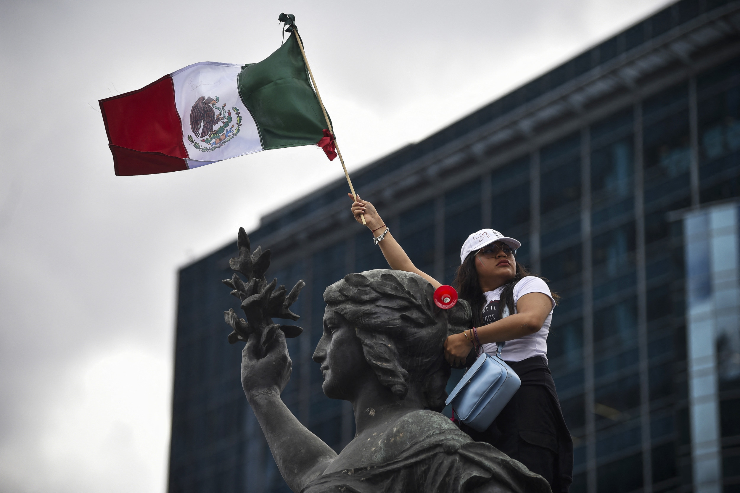 Mexico's Credit Outlook Downgraded to Negative by Moody's