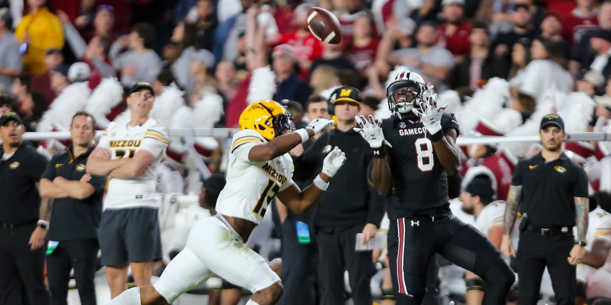 Sellers throws career-high 5 TD passes, No. 23 South Carolina beats No. 24 Missouri 34-30