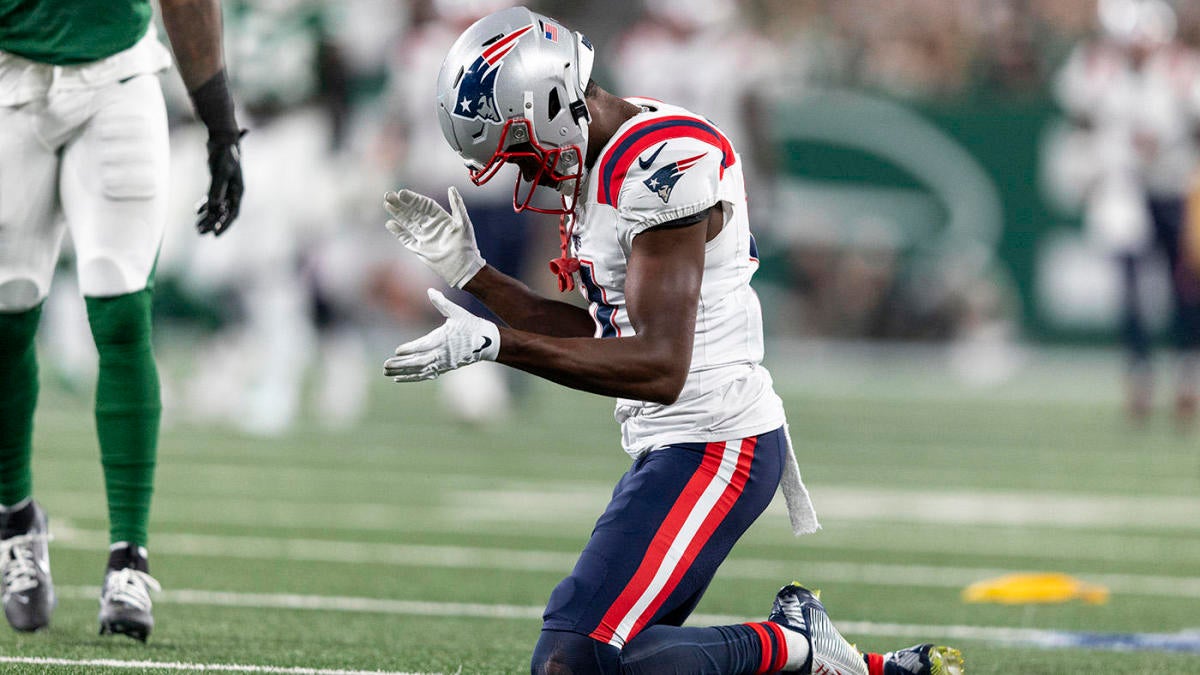 Patriots waive former second-round pick Tyquan Thornton, clear spot for Christian Barmore return