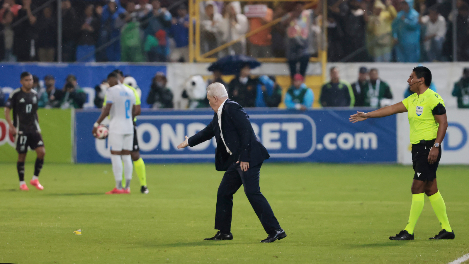 Honduras Fans Hit Mexico Manager Javier Aguirre In Head With Full Can Causing Gash