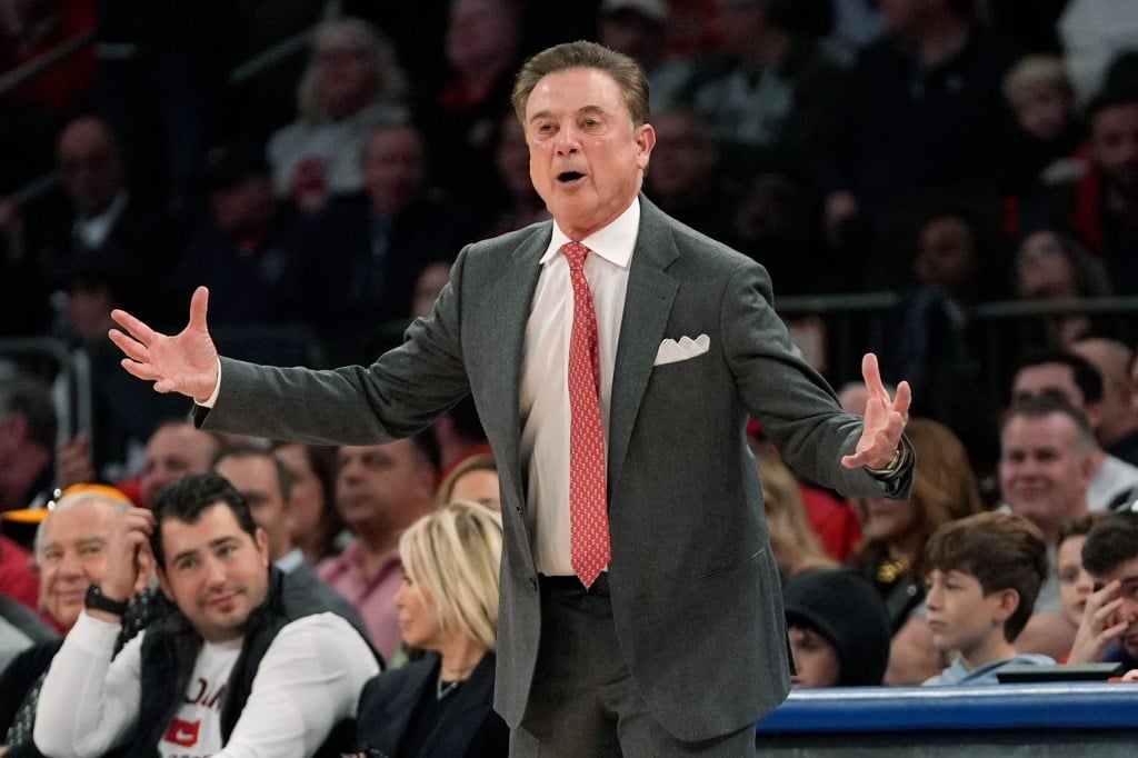 Rick Pitino bests son Richard Pitino as St. John's beats New Mexico