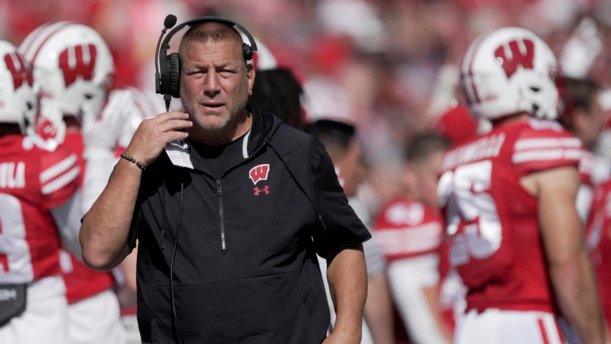 Phil Longo fired by Wisconsin: Did Luke Fickell's Badgers pull plug too soon on Air Raid experiment?