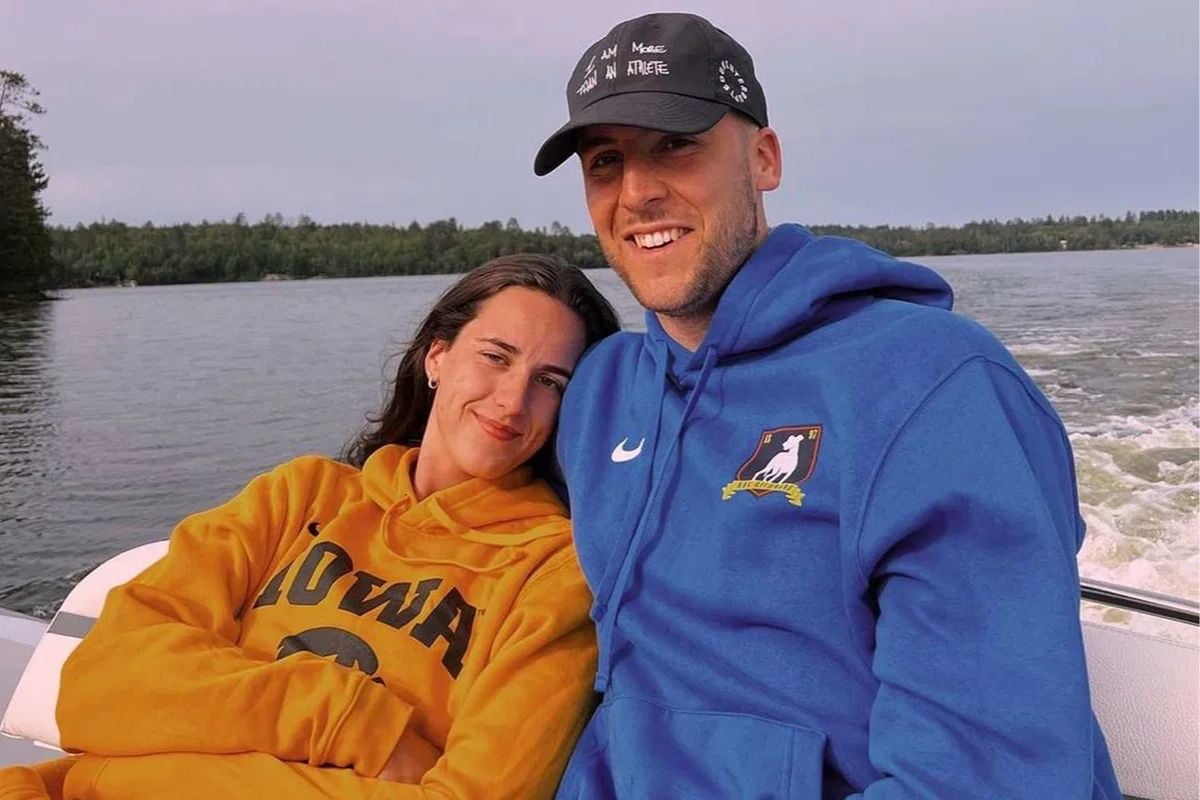 Love for Boyfriend Halts Caitlin Clark’s Hectic Iowa Schedule to Drop 1 Word Message for Connor McCaffery