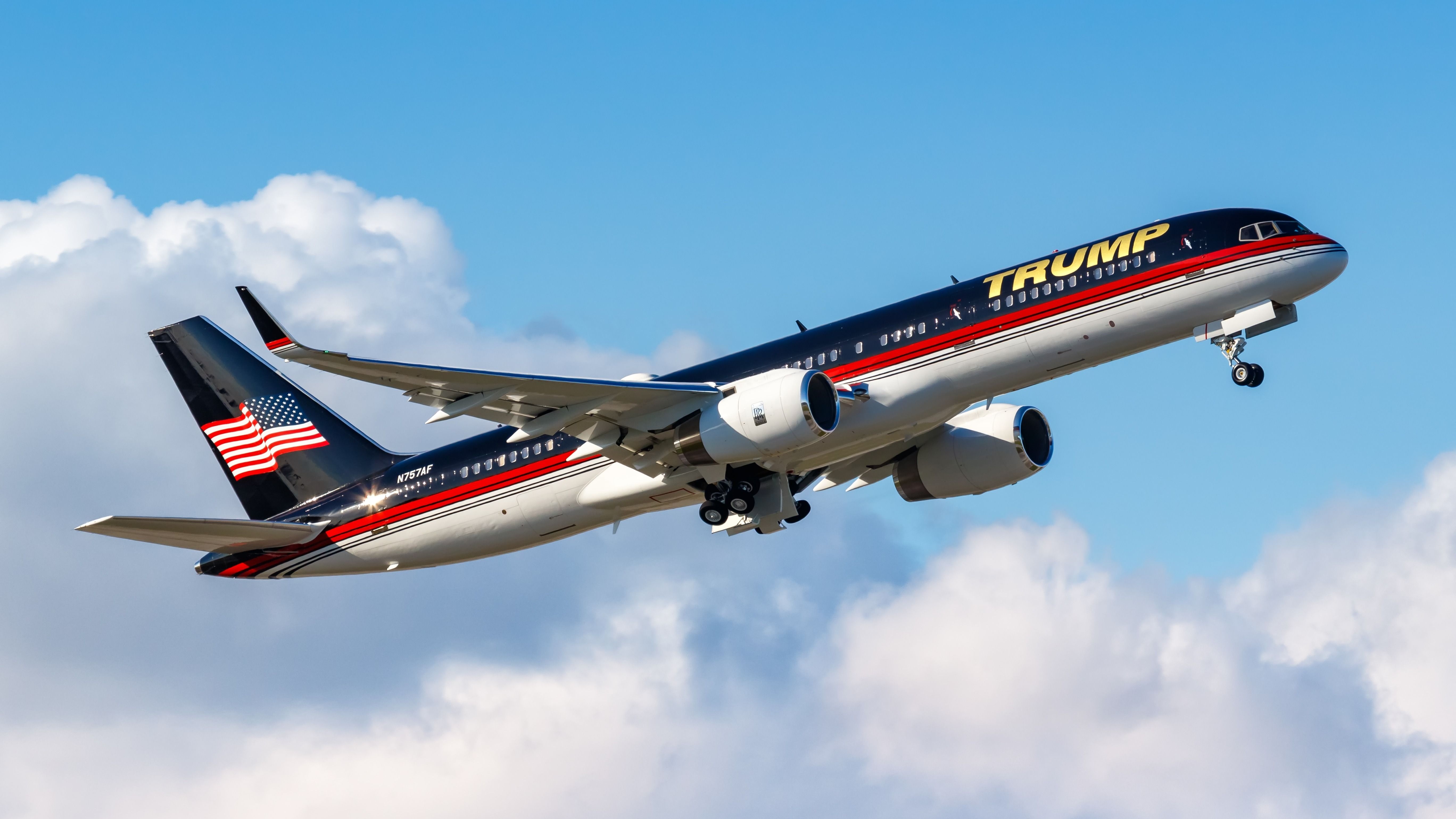 Robert F. Kennedy, Elon Musk & Speaker Johnson Join Donald Trump Onboard Trump Force One