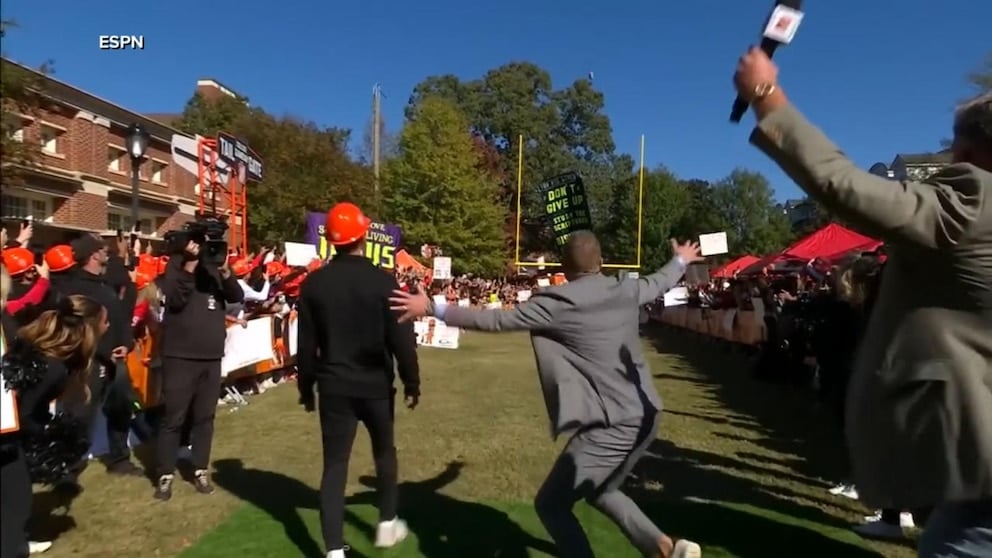 WATCH: UGA student scores $800,000 kick on ‘College Gameday’