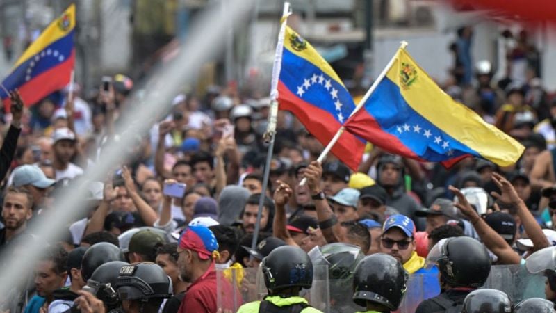 La Fiscalía de Venezuela asegura que fueron excarcelados los 225 detenidos cuyos casos fueron revisados; organizaciones tienen documentadas solo 107 liberaciones