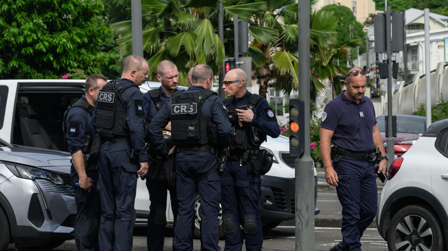 En Martinique, de nouvelles tensions éclatent malgré 15 jours de couvre-feu nocturne