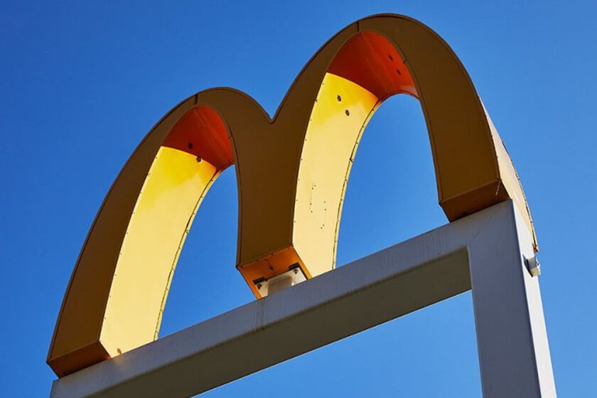 McDonald's se desploma en bolsa tras un brote de E.coli en Estados Unidos que ha dejado un muerto y decenas de afectados