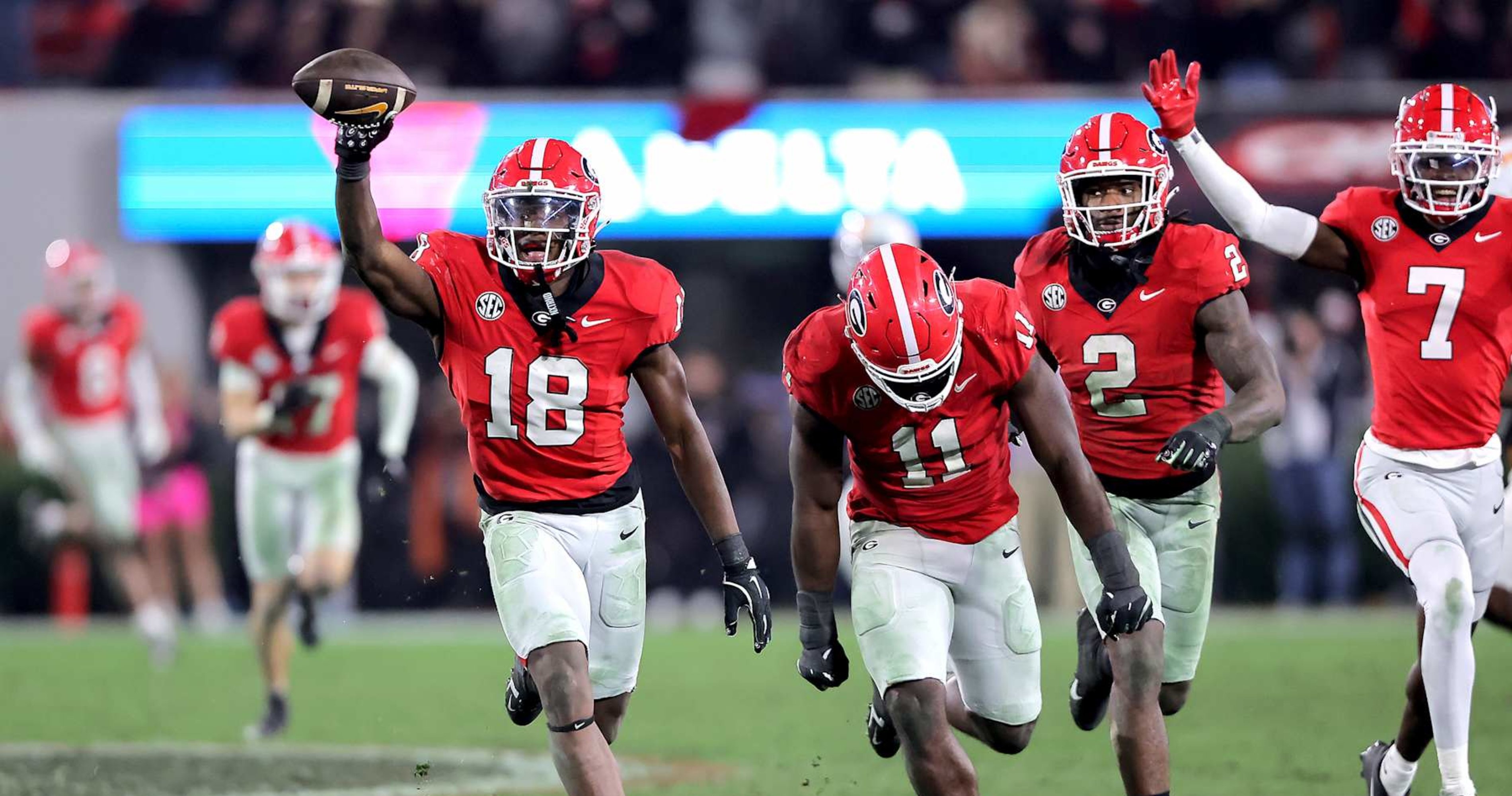 CFB Week 12 Takeaways: Georgia Locks in CFP Rankings Debate, AAC Title and More