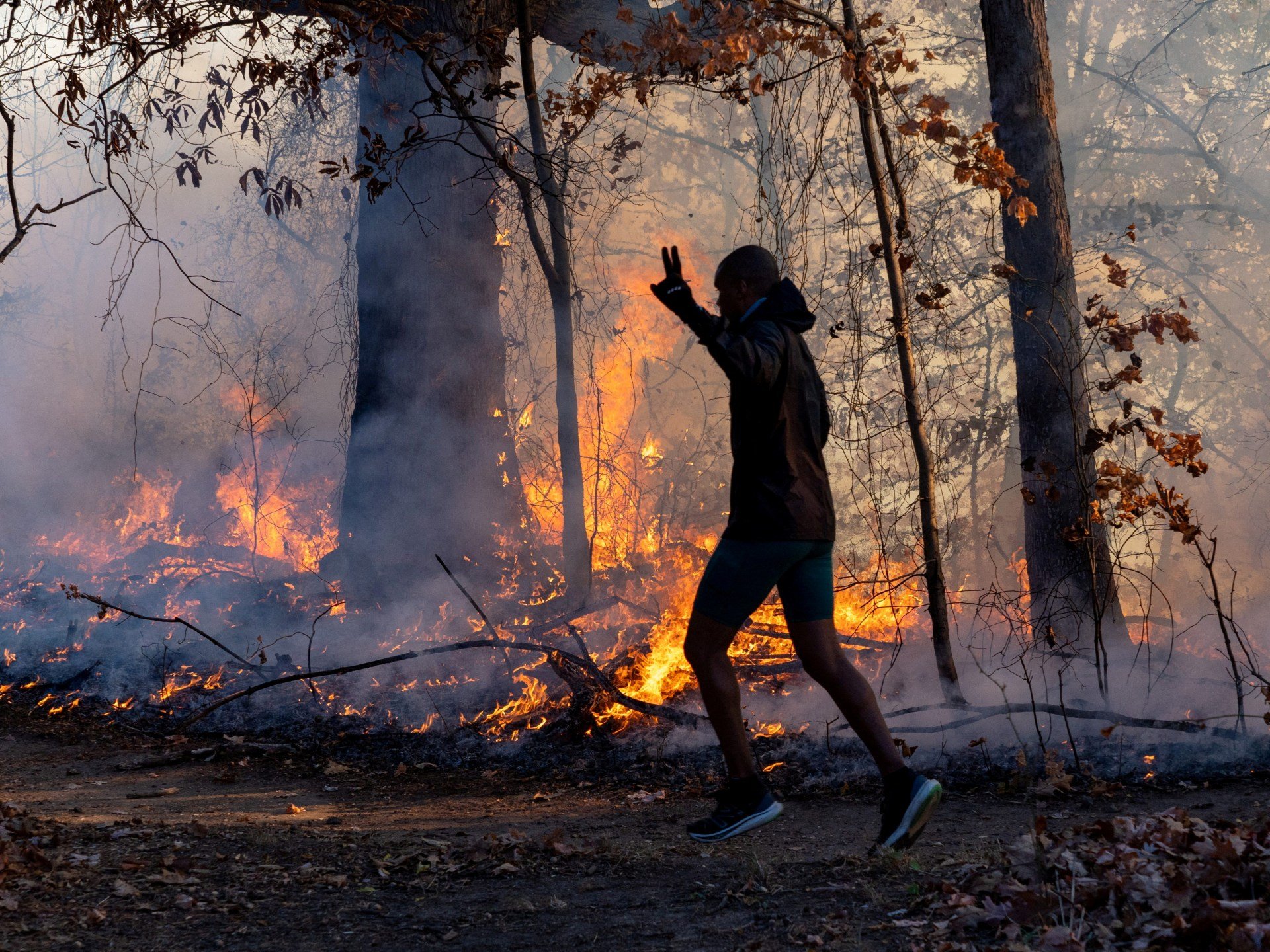 Wildfires spread in New York, New Jersey, prompting health advisories