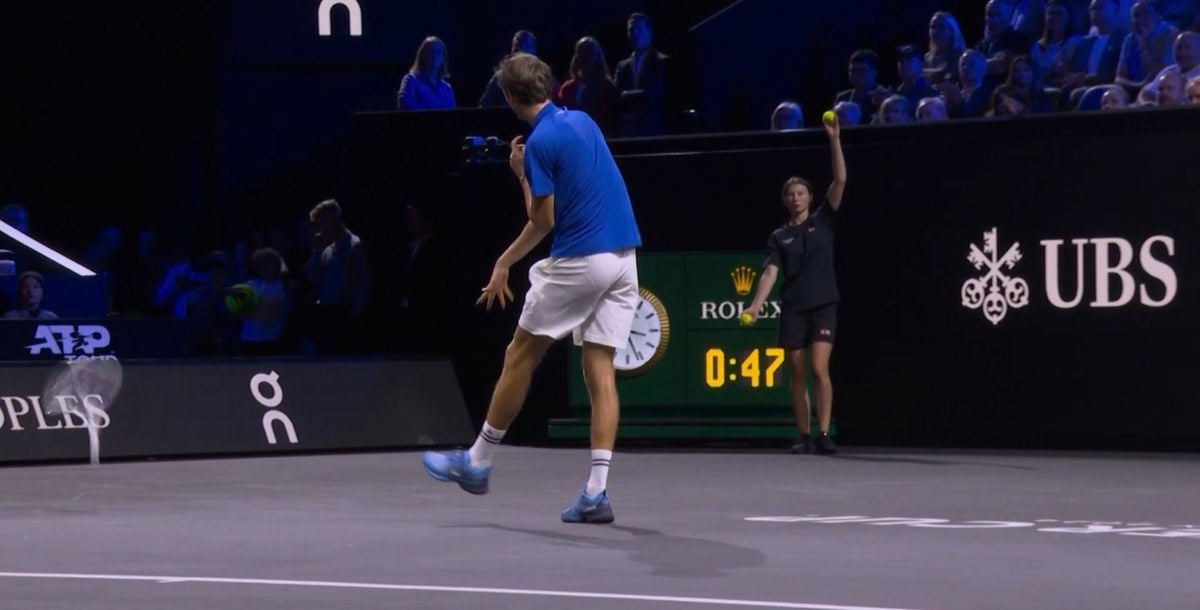 ‘He Contributed 0 Points’- Daniil Medvedev’s Unjust Racquet Smash Draws an Ironic Reaction From Tennis Journalist