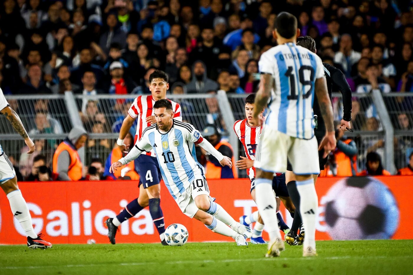 Messi tout colère et l’Argentine se perd au Paraguay