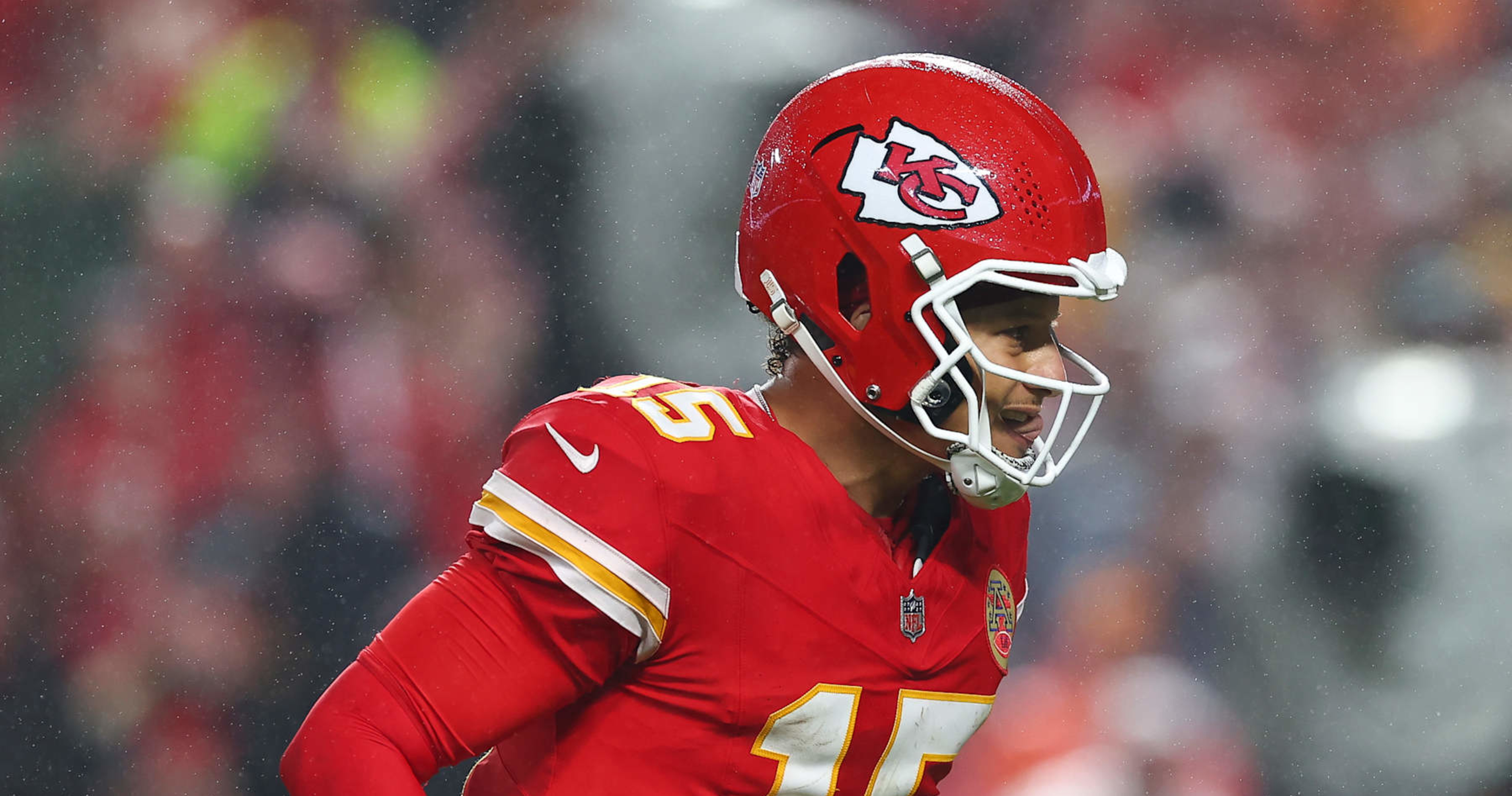 Chiefs' Patrick Mahomes 'Able to Move Around' Amid Ankle Injury Ahead of Broncos Game