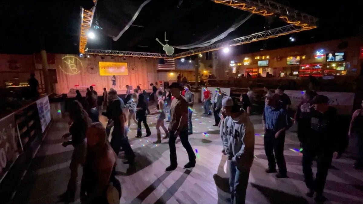 Colorado Springs line dancing gains popularity with younger crowd