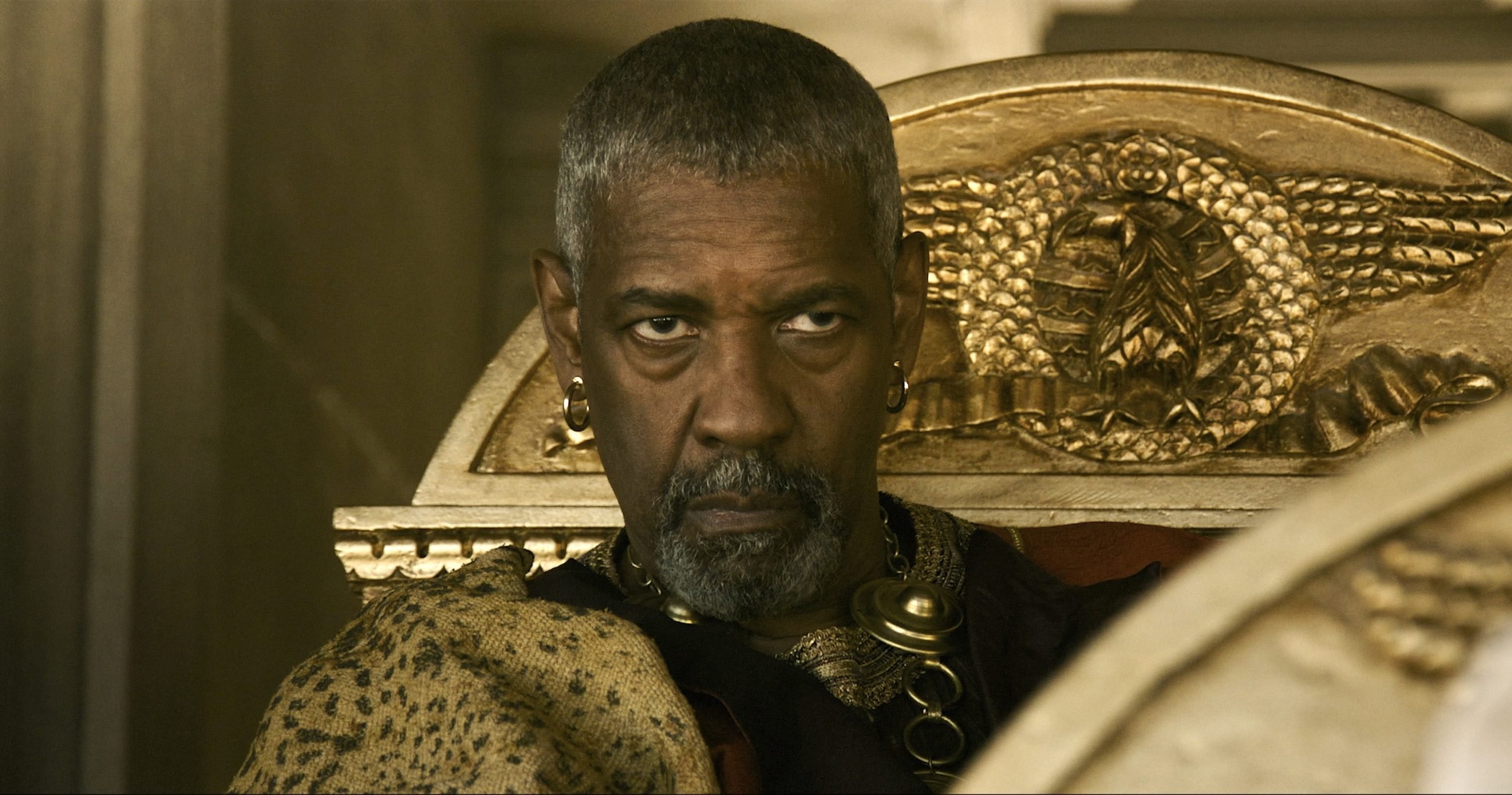 Ridley Scott desmiente las críticas de Denzel Washington a ‘Gladiator 2’ por el beso gay eliminado: «Es una gilipollez»