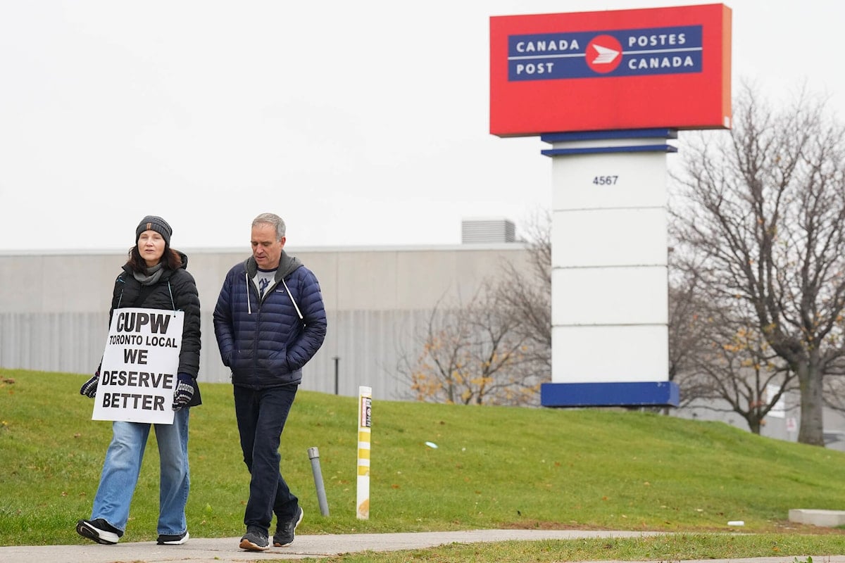 Seniors feeling isolated as Canada Post strike cuts off a lifeline