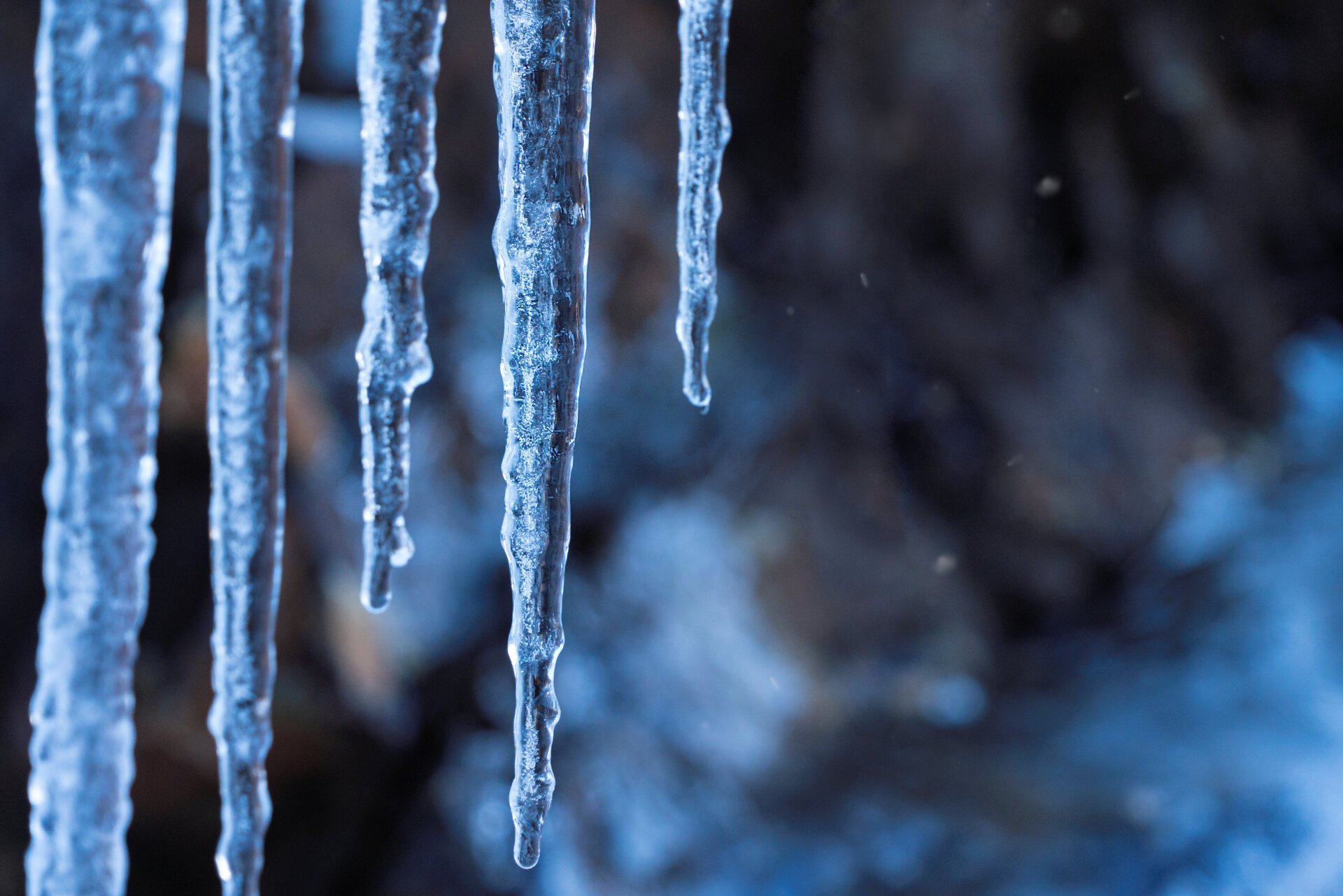 Five Minutes of Extreme Cold Might Help You Sleep Better, Study Finds