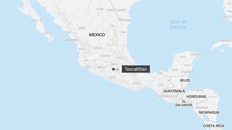 A police chief in Mexico kills himself as troops try to arrest him in a corruption probe