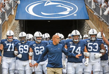 College Football Team Pulls Off Fake Punt on 4th Down to Secure Epic 1-Point Win Over B1G Rivals