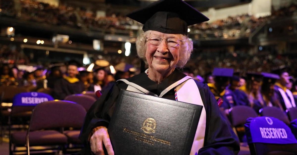 90-year-old great-grandmother graduates from New Hampshire college 50 years after finishing degree