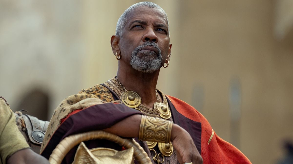 Denzel Washington Has A Three-Word Response When Asked About Gladiator's Ridley Scott Never Landing An Oscar