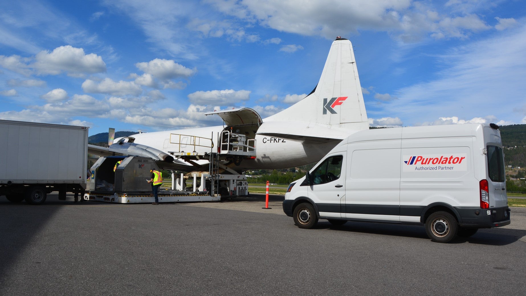 Purolator replacing 70-year-old freighters in Canada with ATR72-500