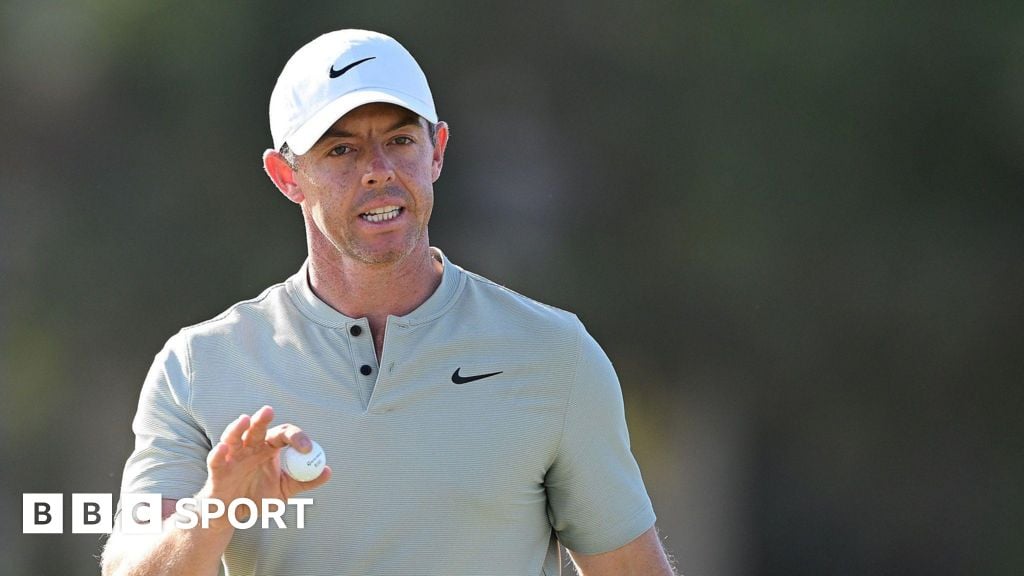 McIlroy in three-way tie for lead in Dubai finale