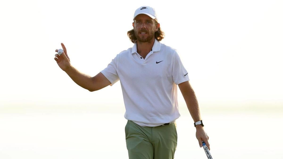 Tommy Fleetwood ties course record to grab first-round lead at 2024 Abu Dhabi HSBC Championship