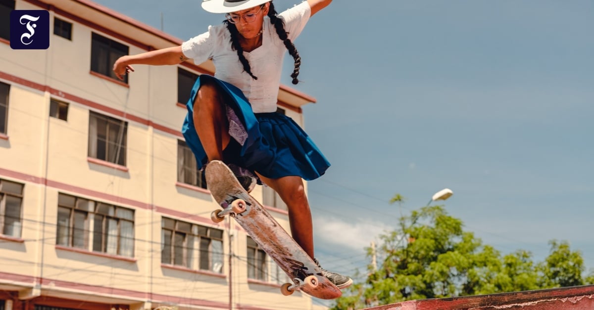 Zwischen Tracht und Streetstyle: Skateboardinnen in Bolivien