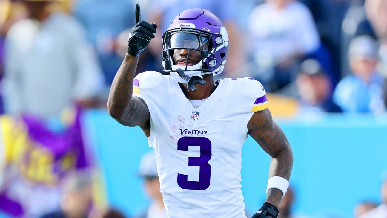 Vikings' Jordan Addison outruns Titans defense for 47-yard TD