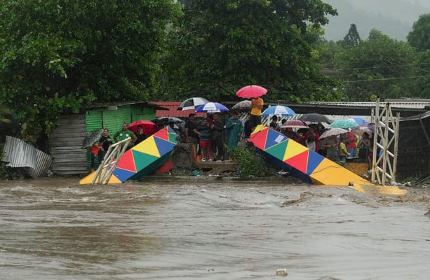 Flash floods and mudslides threat as tropical storm drenches Honduras