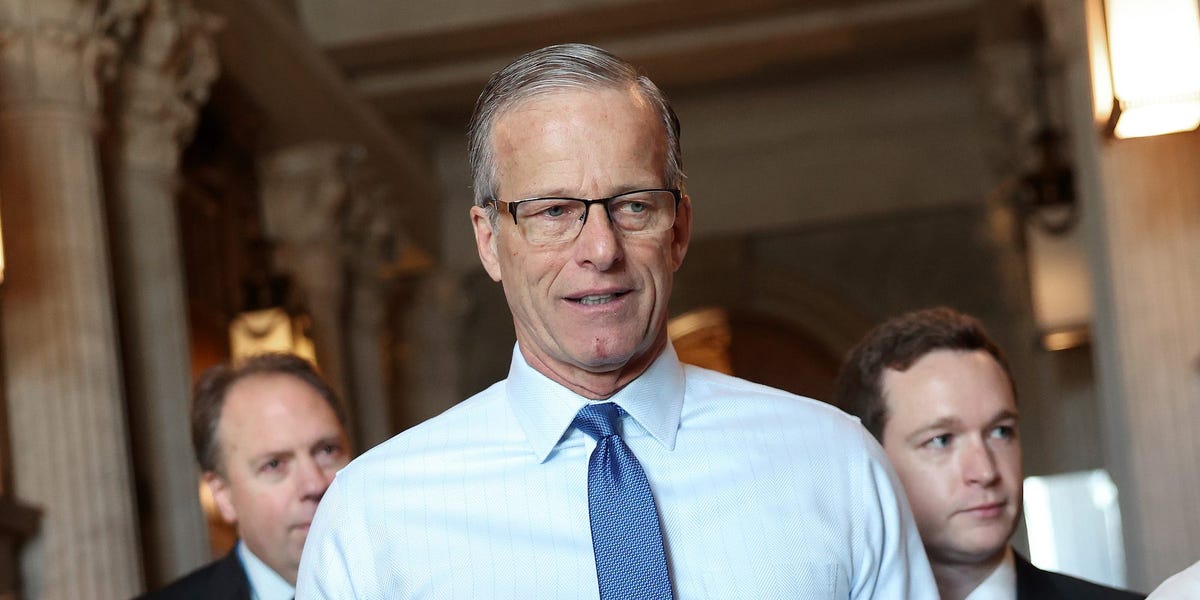 Meet John Thune, the man who Republicans just chose to replace Mitch McConnell