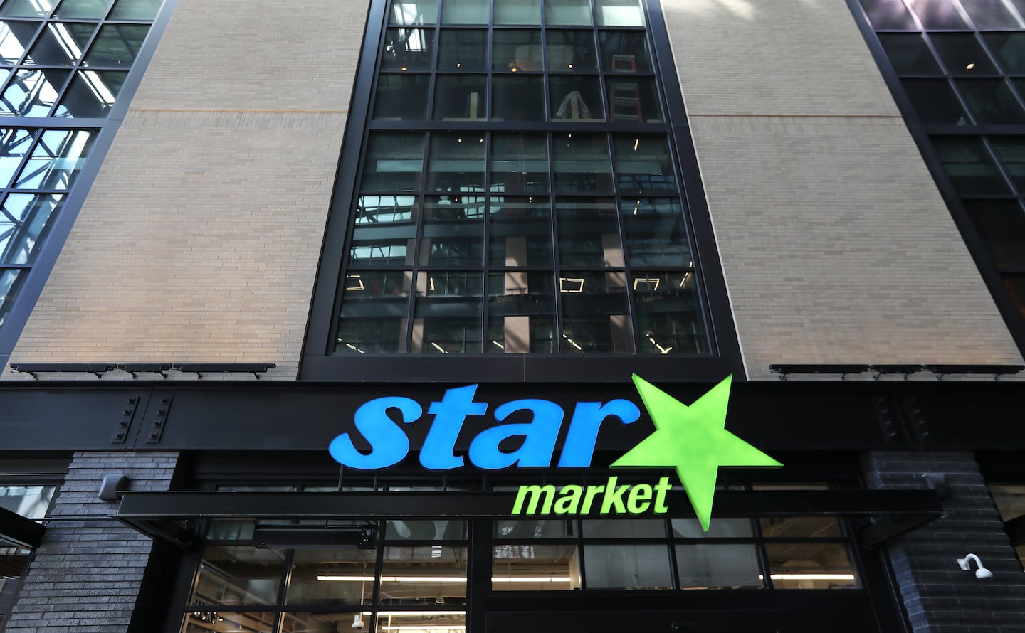 Shaw's, Star Market, and what a sale could do to grocery prices