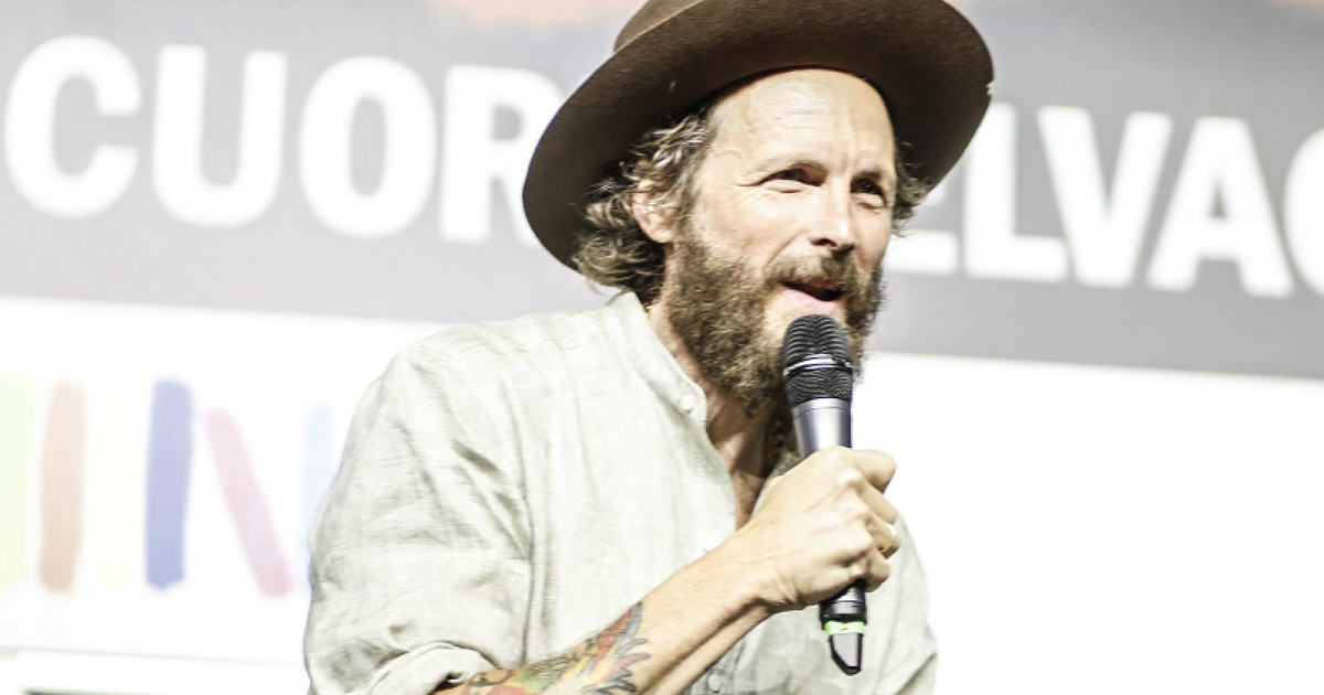 Jovanotti: “Emanuela Orlandi era la mia vicina di casa, la verità non la sapremo mai. L’incidente in bici? Mi hanno segato il femore a metà, sentivo le martellate durante l’intervento”