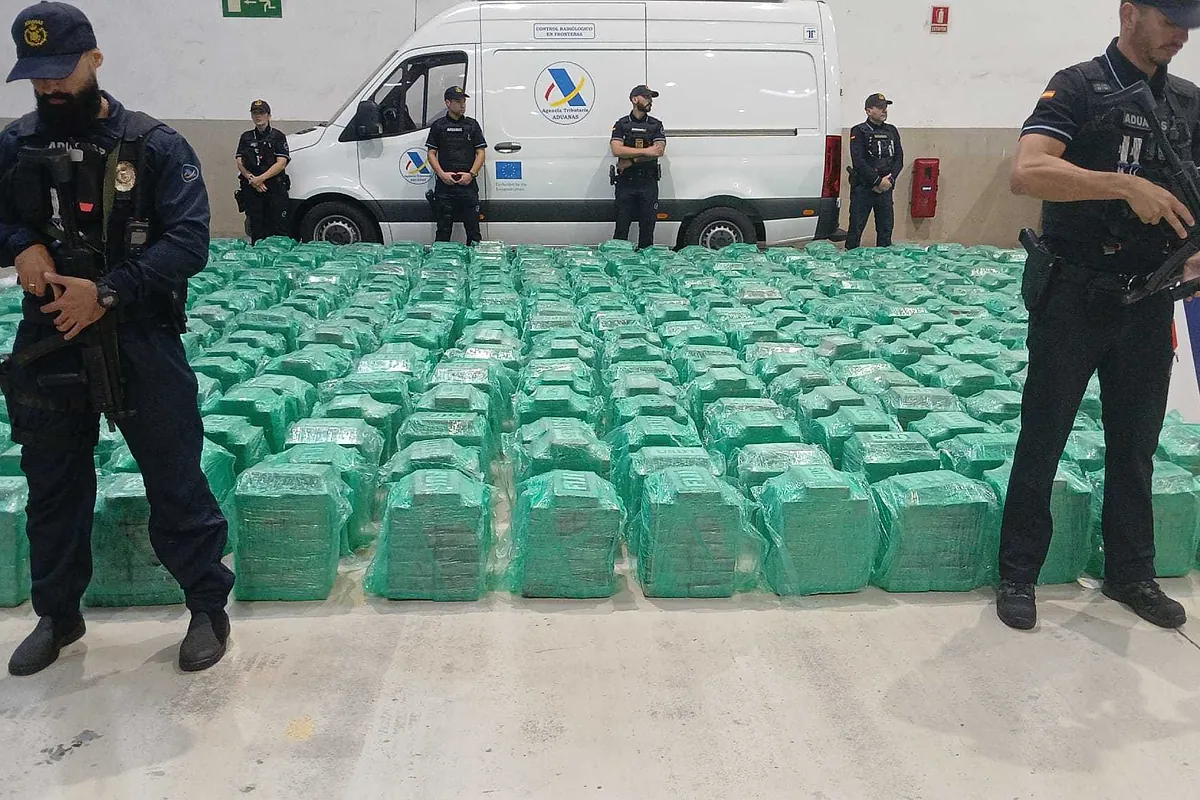 Un detenido tras interceptarse en el puerto de Algeciras el mayor alijo de cocaína de la historia en España, con 13 toneladas