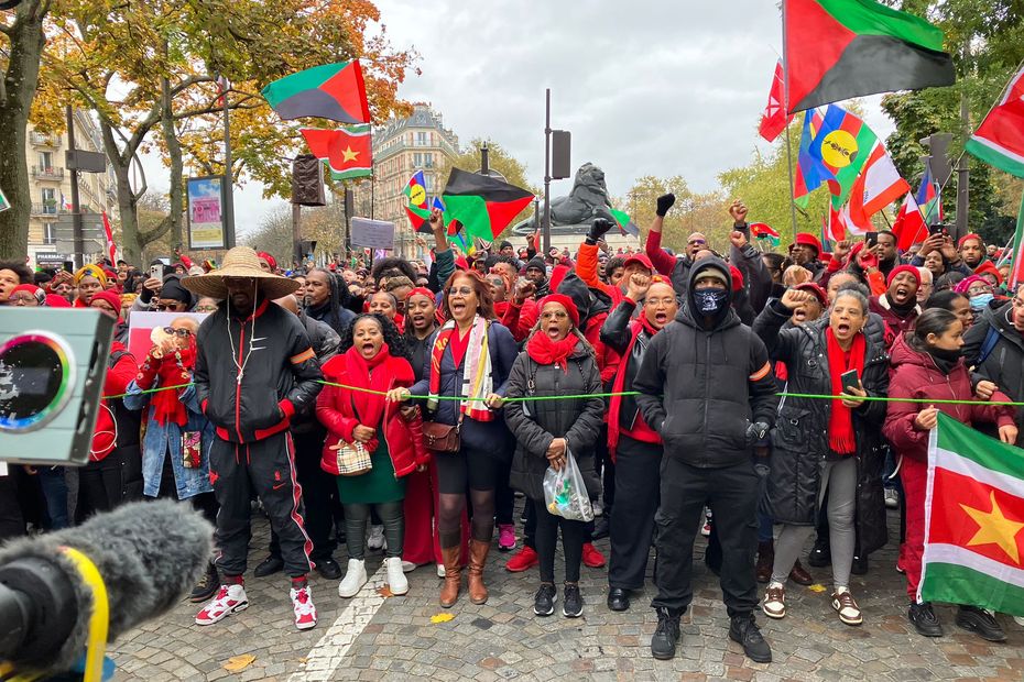 Vie chère dans les outre-mer : Lilian Thuram, Marie-José Pérec et d'autres sportifs ultramarins affichent leur solidarité sur les réseaux sociaux